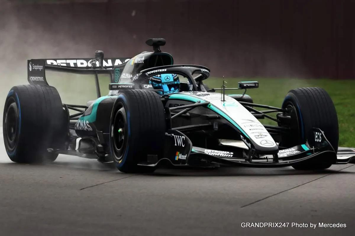 ALBERT PARK BERGUNCANG: Russell Rebut Pole Position — Antonelli P2, Lock-Out Baris Pertama Mercedes, Verstappen Hancur di Q3, Hadjar P3 — Piastri Crash FP3 & DNF Sebelum Balapan