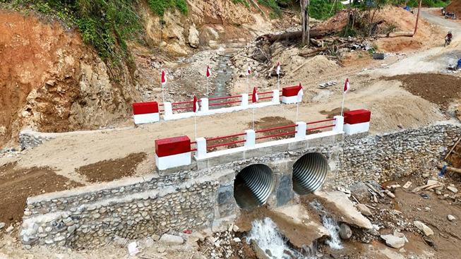 Akses Warga Tukka Kembali Normal, Jembatan Armco di Sungai Sigiring-giring Rampung di Bangun Kembali.