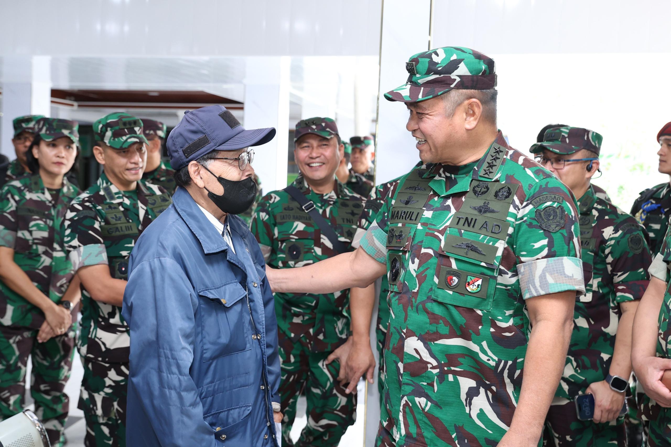 Tinjau RS Dustira, Kasad Tekankan Pelayanan Cepat dan Profesional