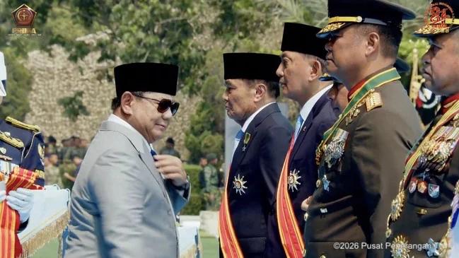 Prabowo Sematkan Bintang Mahaputera, Eks Menko Polkam hingga Panglima TNI Masuk Daftar Penerima