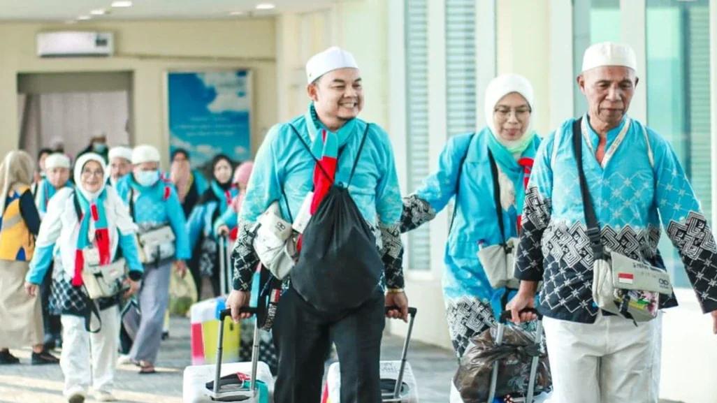 Konflik Riyadh Ganggu Penerbangan Umrah, AMPHURI Sebut Jemaah Transit Terkendala
