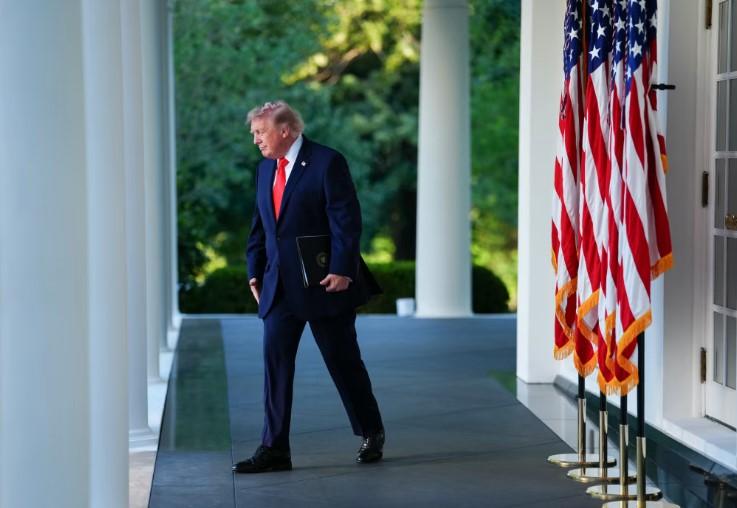 Trump Ancam Tarif 100% untuk Negara yang Terapkan Pajak Layanan Digital ke Perusahaan Teknologi AS